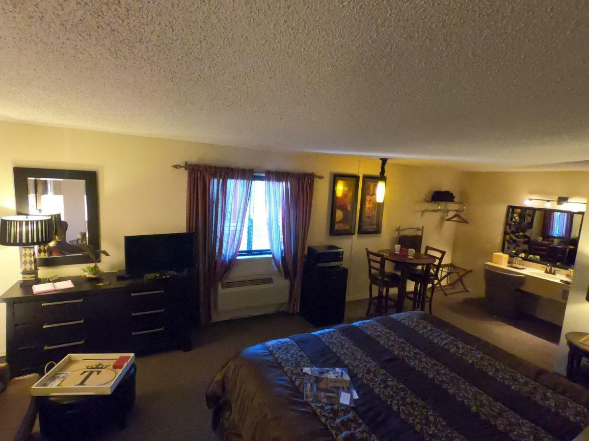 Tradewinds Lodging 尤里卡斯普林斯 外观 照片